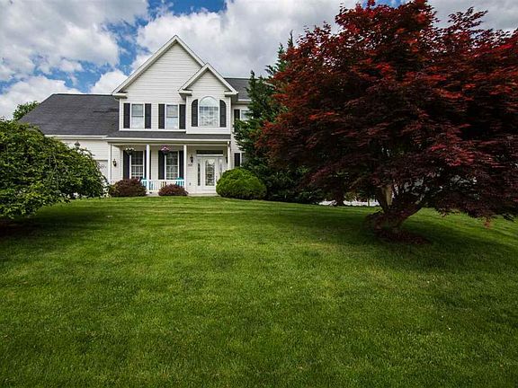 2nd image of 5897 Foxcroft Dr