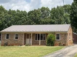 213 Oakland Dr, Madison Heights, VA 24572