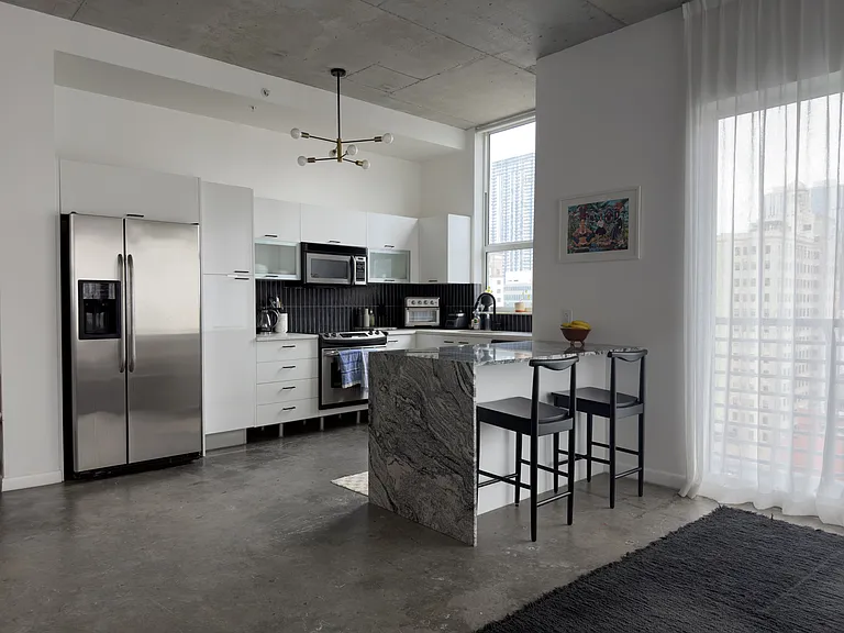 206 NE 2nd St #1213 — Photo 12