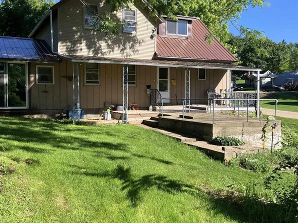 5283 Rockville Road, Potosi, WI 53820