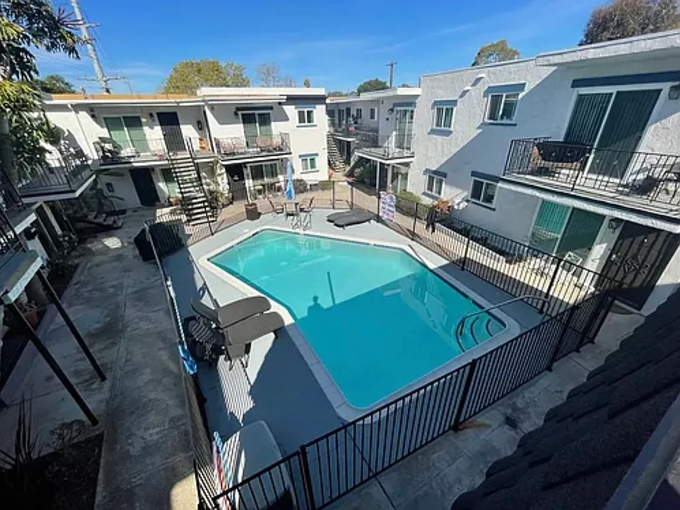 Monterey Villa Apartments