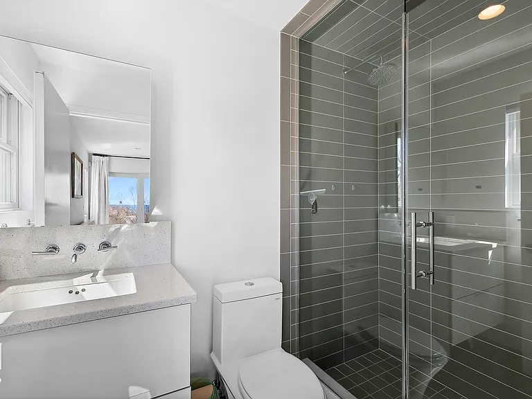 80 Seaside Ave — Photo 13