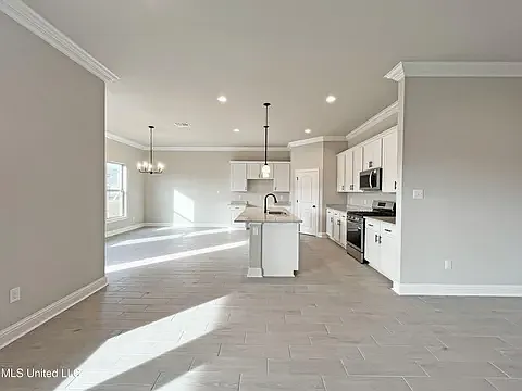 4 bed, 2636 sqft, $3,100 — Photo 1