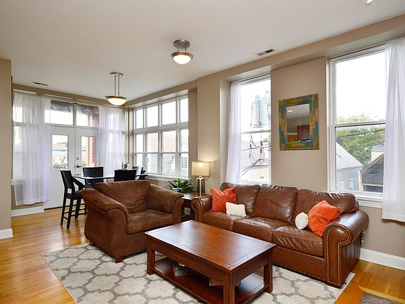 3rd image of 2700 W Belmont Ave Unit 207