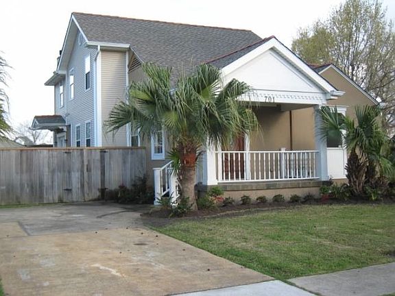 3rd image of 701 E Manley Ave