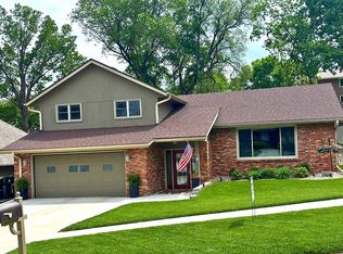 4916 Evergreen Ln, Sioux City, IA 51106