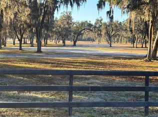 160 Northwest St, Reddick, FL 32686