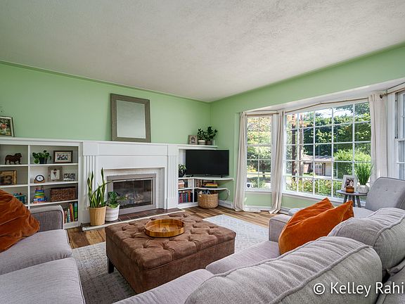 4th image of 1905 Newton Ave SE