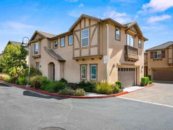 516 Moonlight Dr, San Marcos, CA 92069