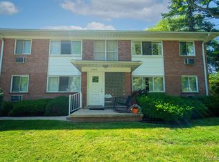 3400 Elizabeth Dr #4, Trenton, MI 48183
