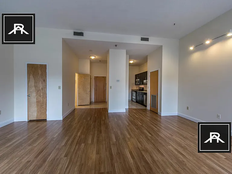 1077 Commonwealth Ave #409 — Photo 9