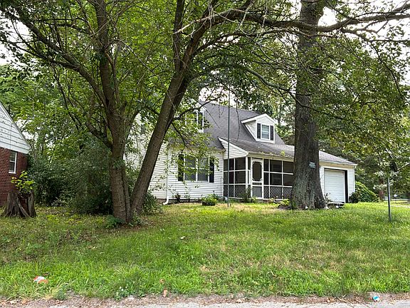 3rd image of 701 Hammond St