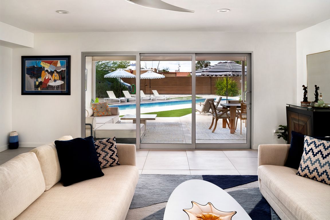 next background image