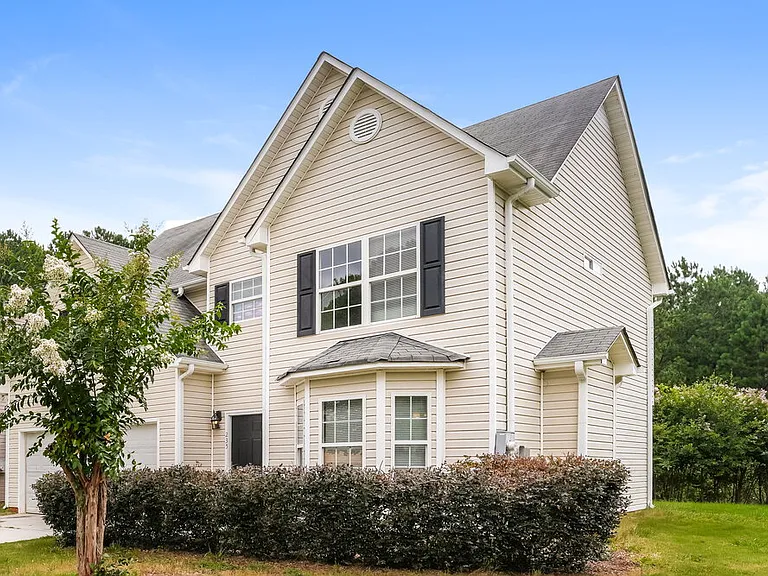 235 Shadowbrooke Cir — Photo 4