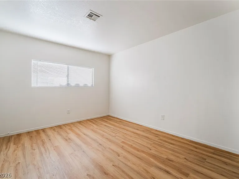 1611 E Harmon Ave #3 — Photo 25