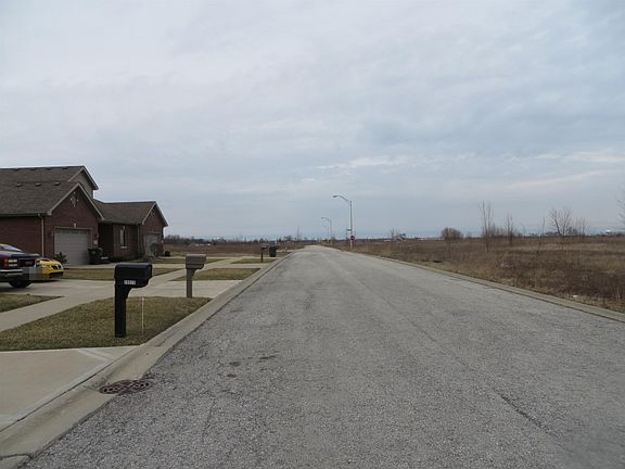 5th image of 20878 Barker St