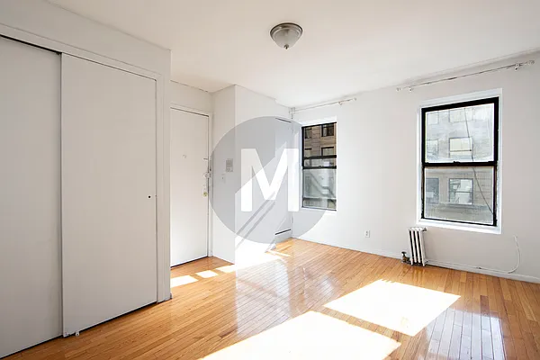 Rented by Kaden Realty | media 1