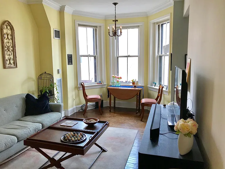 1748 Corcoran St NW — Photo 2