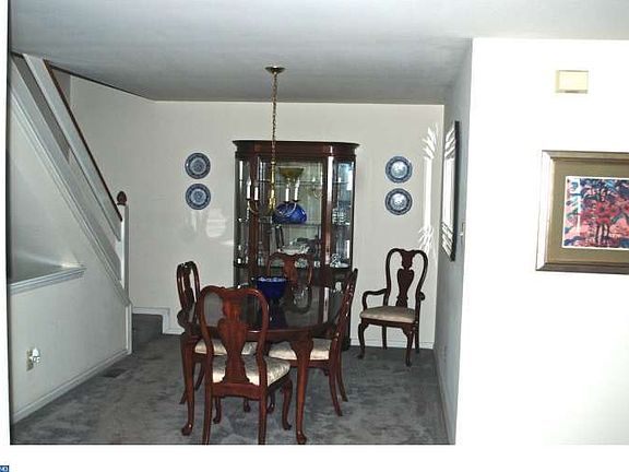 3rd image of 4414 Somerset Ln