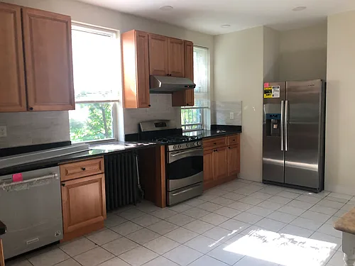 16 Copenger St #4 Photo 1