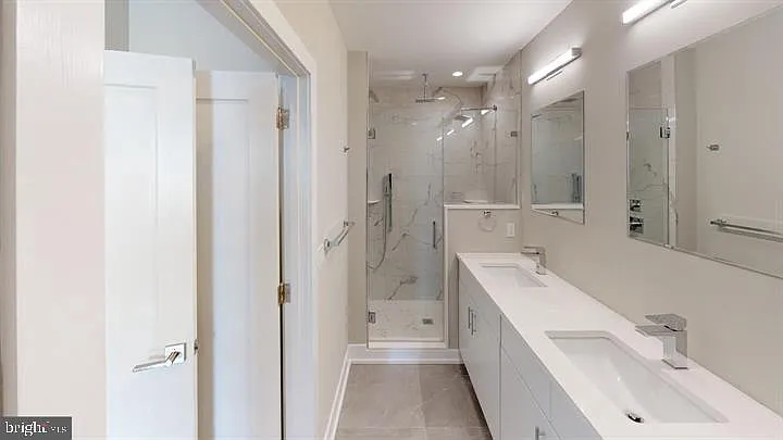 146 W Wildey St — Photo 22