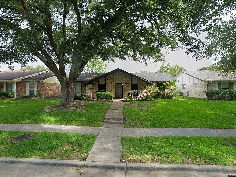 2809 Dove Meadow Dr — Photo 1