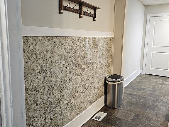 3rd image of 1143 Madison Ave SE APT C