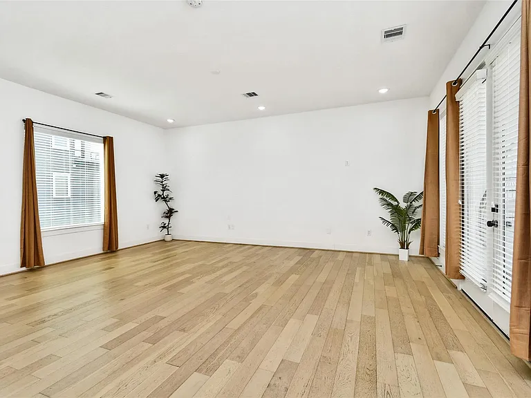 208 N York St #B — Photo 12
