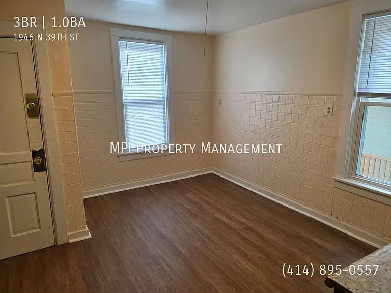 1946 N 39th St — Photo 18