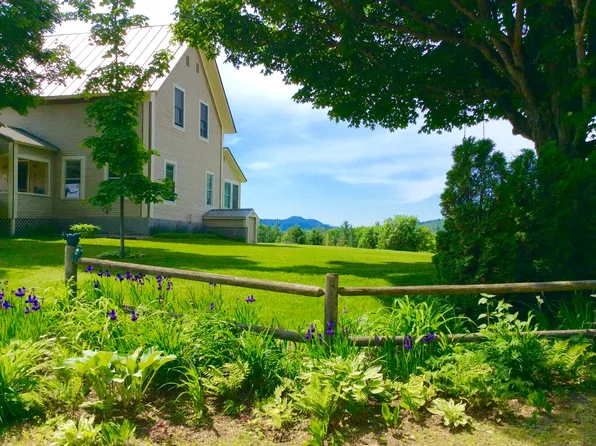 121 W Main St, Hyde Park, VT 05655