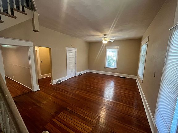 3rd image of 2415 Hanover Ave NW