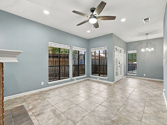 3rd image of 8633 DATAPOINT DR #213
