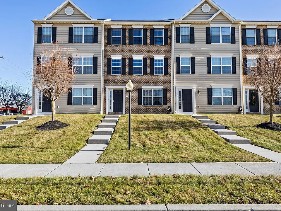 6 Mustang Dr