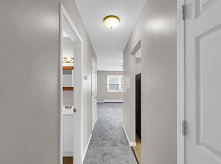 335 Riley Dr APT G, Bloomington, IL 61701