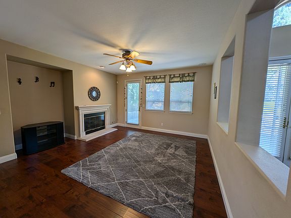 2nd image of 1464 Berriedale Ct