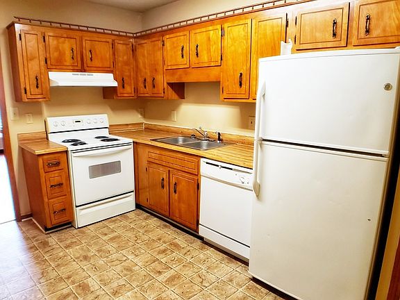 2nd image of 706 Peachers Dr #G