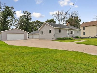 1011 6th St NW, Faribault, MN, 55021