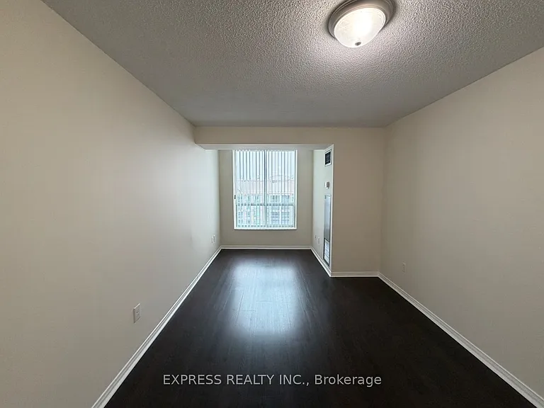 29 Pemberton Ave #LPH06 — Photo 4