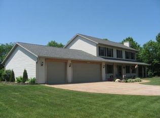 S77W18871 Lions Park Dr, Muskego, WI 53150