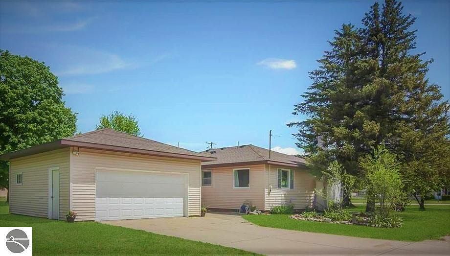 401 Monroe St, Mancelona, MI 49659 Zillow