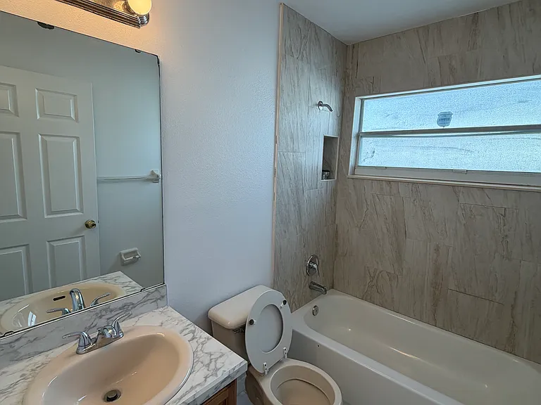 1646 Oak Hill Trl — Photo 35