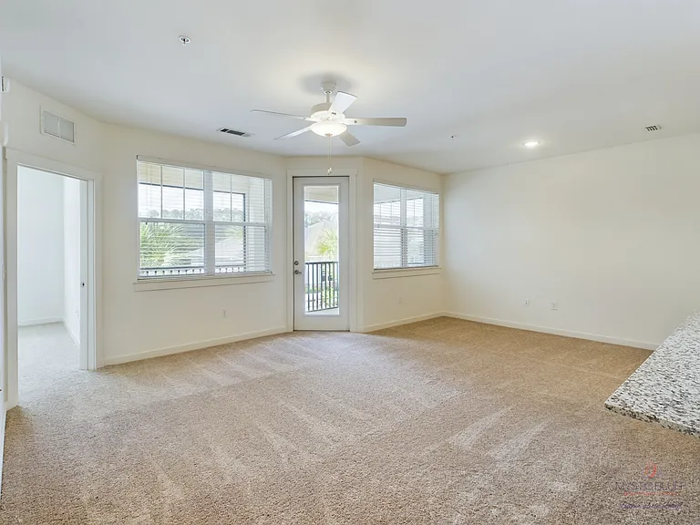 Mystic Bluff Apartments — Photo 80