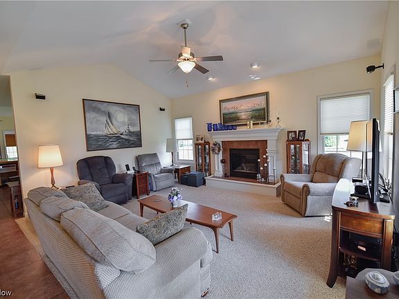 4th image of 1009 Shoveler Ct