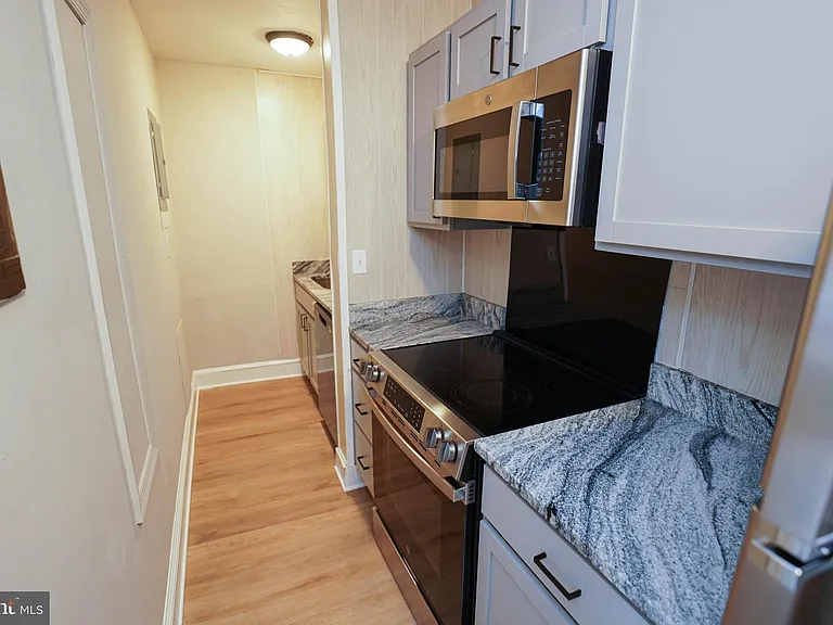 308 N Division St #2 — Photo 10