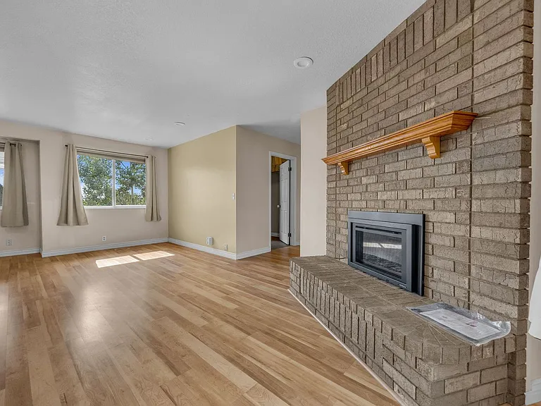 567 N Allanwood Pl — Photo 6