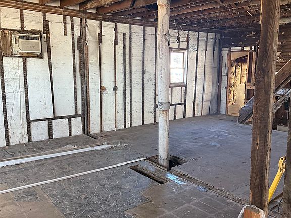 2nd image of 240 N Main St