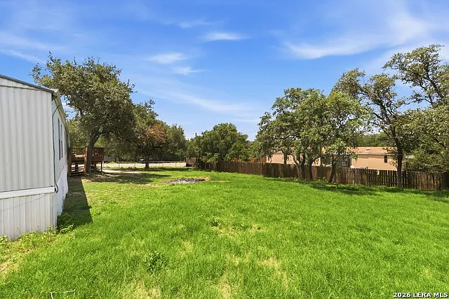 3 bed, 2.0 bath, 1152 sqft, $1,196 — Photo 4