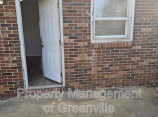 6526 White Horse Rd APT 17F, Greenville, SC 29611