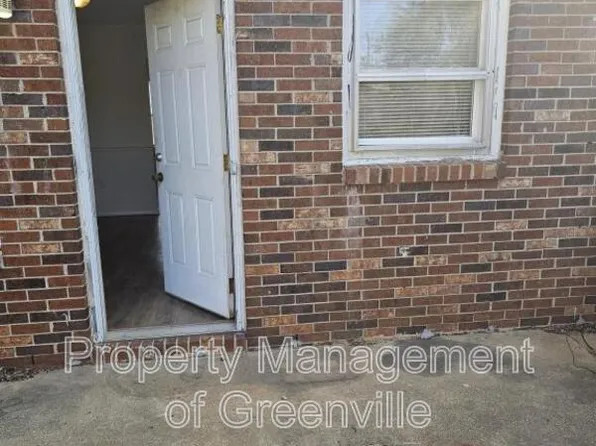 6526 White Horse Rd, Greenville, SC 29611