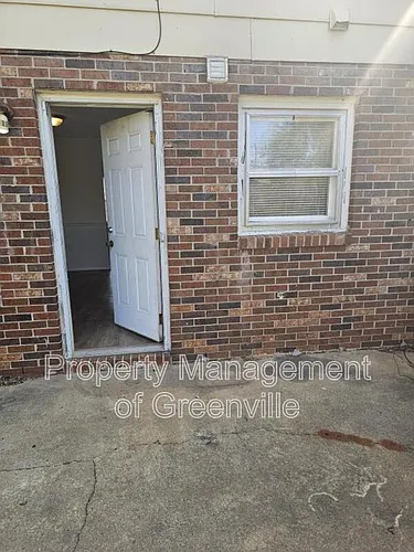 6526 White Horse Rd Photo 1